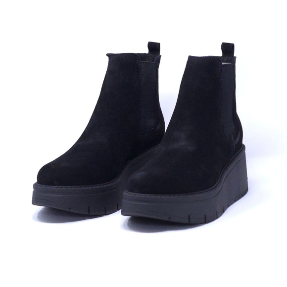 La CANADIENNE Shoes - La Canadienne Haskell Black Suede Wedge Booties Waterproof